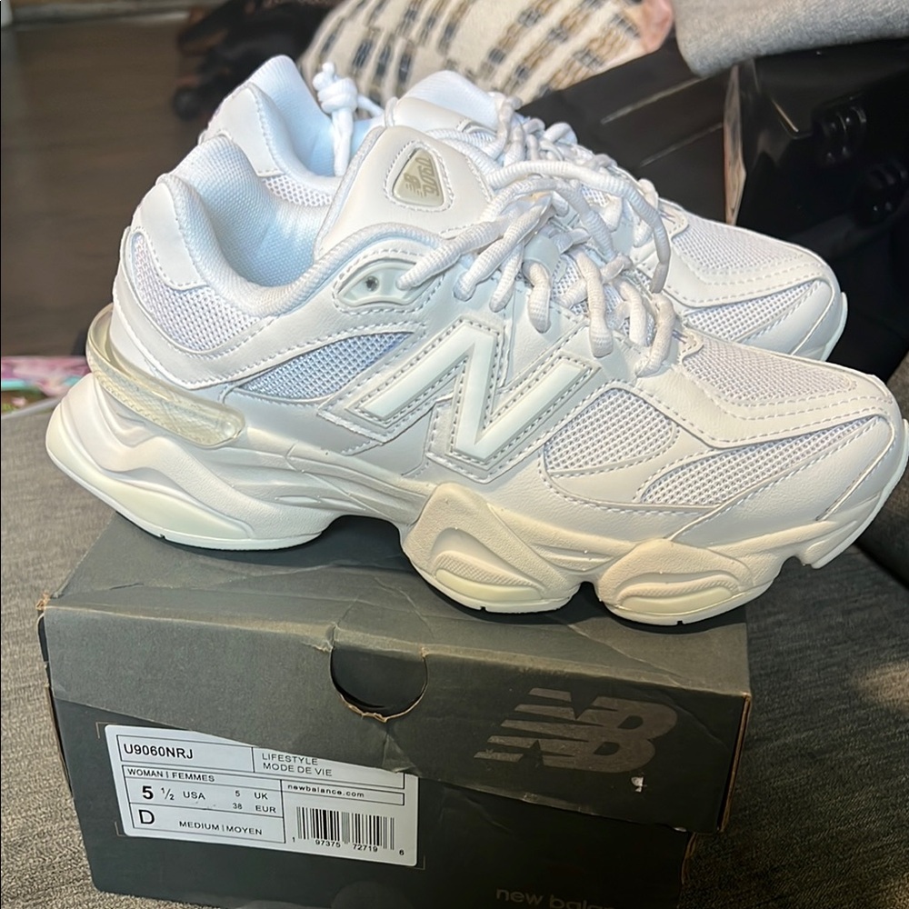 New with box New Balance White Athletic Shoes Retro-Inspired Design